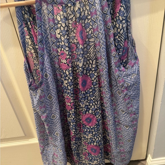 Joie silky top size small - Picture 4 of 4